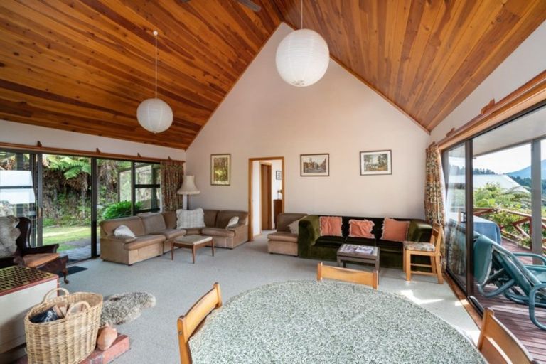 Photo of property in 27 Hauraki Terrace, Pukawa Bay, Turangi, 3381