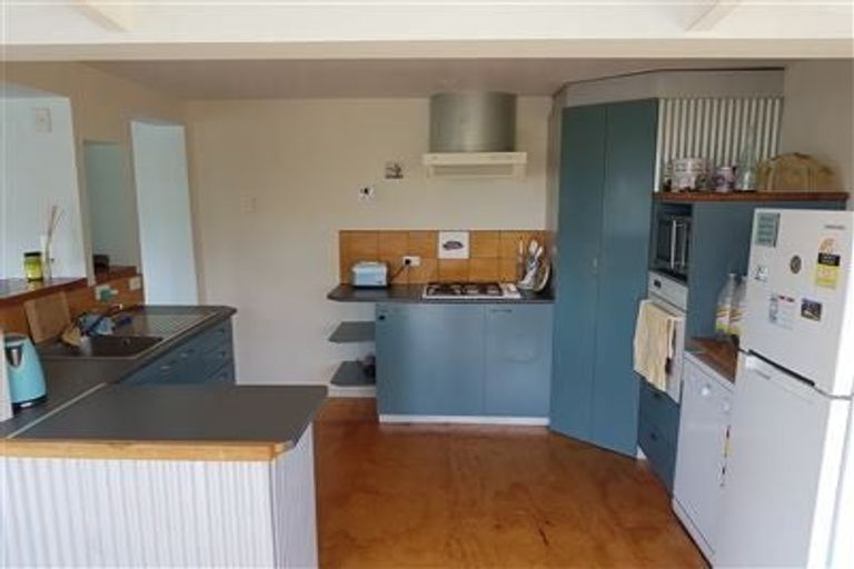 Photo of property in 30 Holton Road, Amberley, 7481