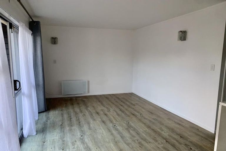 Photo of property in 3/420a Hibiscus Coast Highway, Orewa, 0931