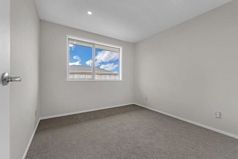 Photo of property in 65 Leathem Crescent, Pokeno, 2402