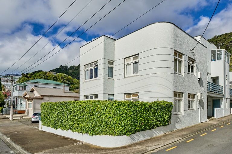 Photo of property in 3/1 Rixon Grove, Mount Victoria, Wellington, 6011