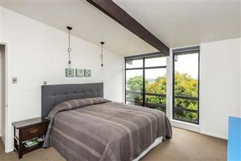 Photo of property in 65 Cannon Hill Crescent, Mount Pleasant, Christchurch, 8081