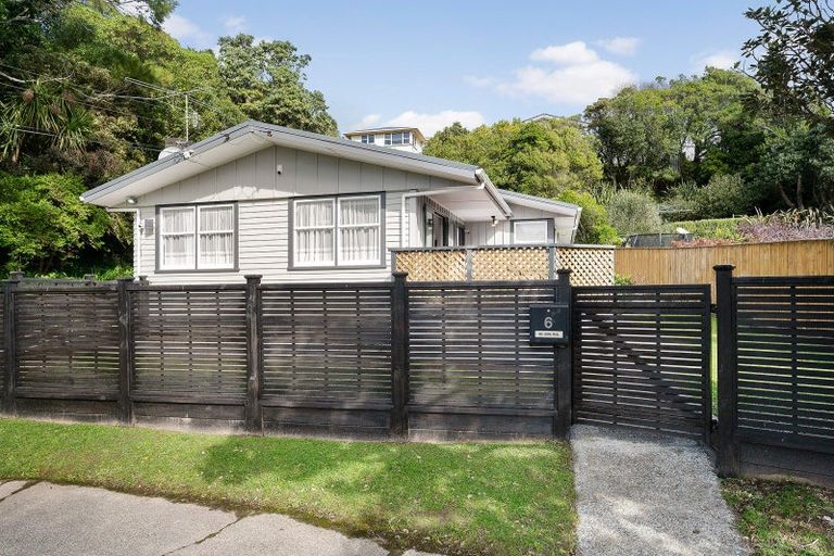 Photo of property in 6 Jay Street, Paparangi, Wellington, 6037