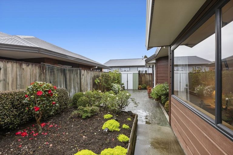 Photo of property in 1/14 Vincent Street, Waterloo, Lower Hutt, 5011