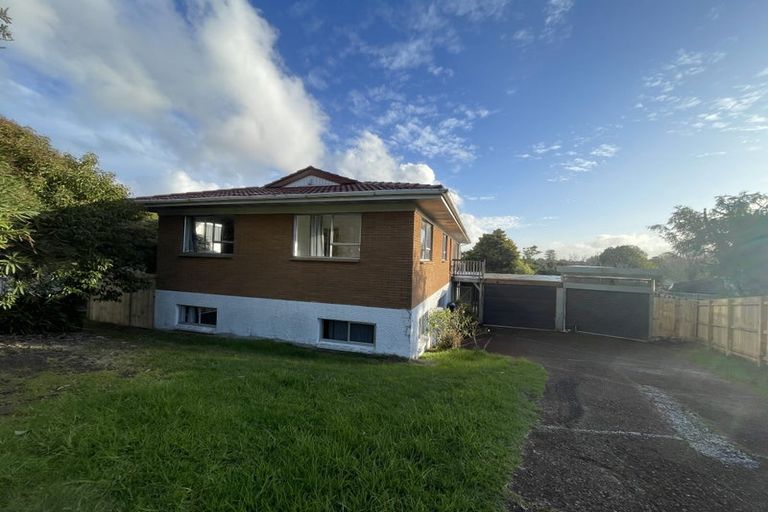 Photo of property in 34 Kingsclere Place, Goodwood Heights, Auckland, 2105