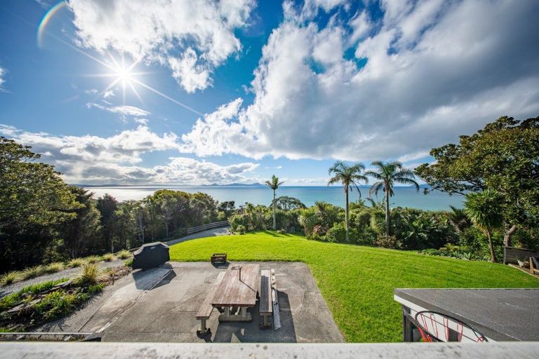 Photo of property in 1052 Cove Road, Langs Beach, Waipu, 0582