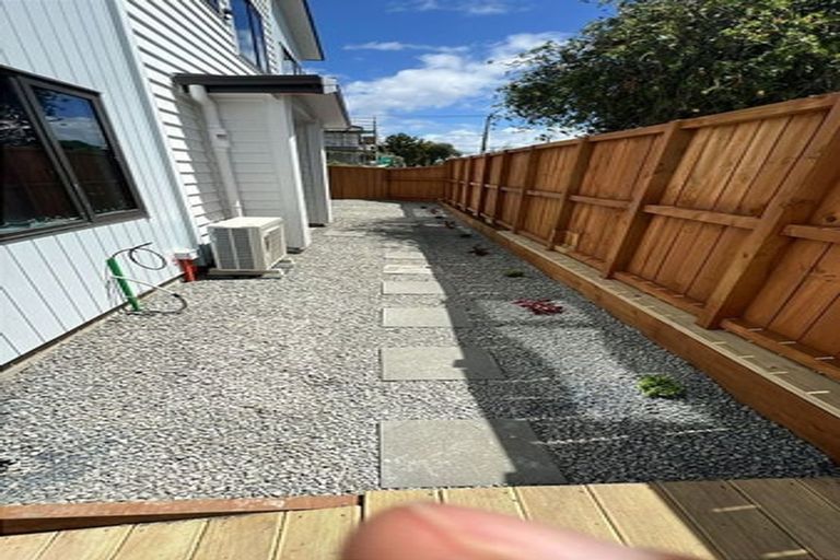 Photo of property in 16 Christmas Road, Manurewa, Auckland, 2102