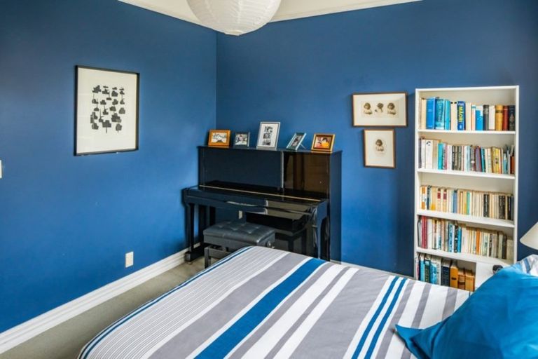 Photo of property in 67 Oroua Street, Eastbourne, Lower Hutt, 5013