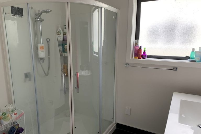 Photo of property in 98b Weraroa Road, Levin, 5510