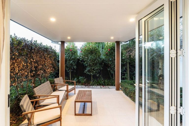 Photo of property in 16 Worsleys Road, Cracroft, Christchurch, 8025