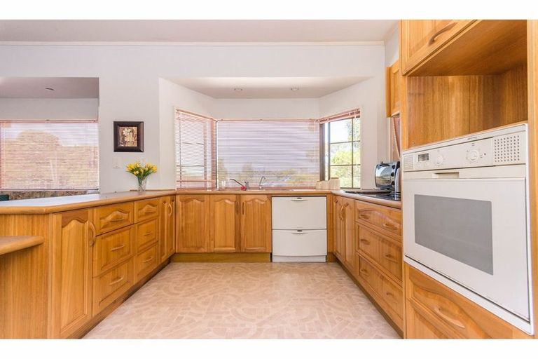 Photo of property in 209 Woodlands Park Road, Titirangi, Auckland, 0604