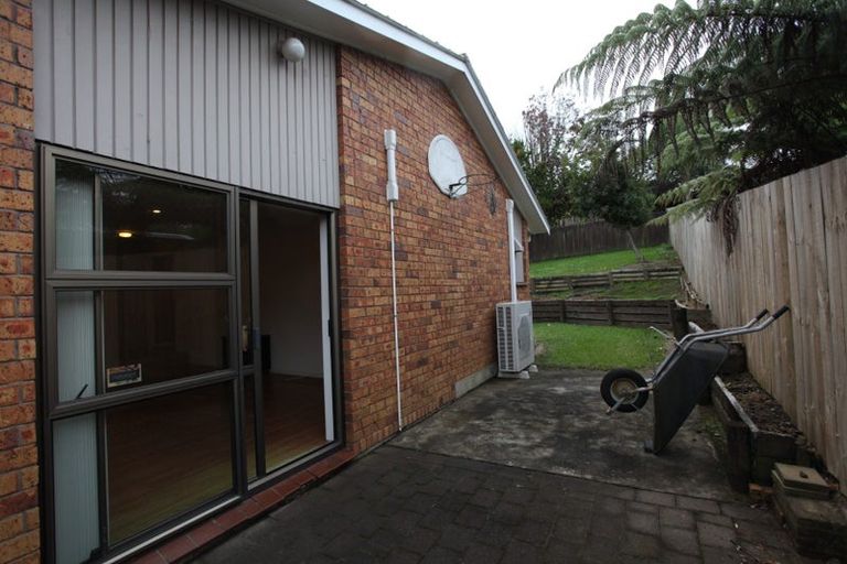 Photo of property in 11 Palmyra Way, Half Moon Bay, Auckland, 2012