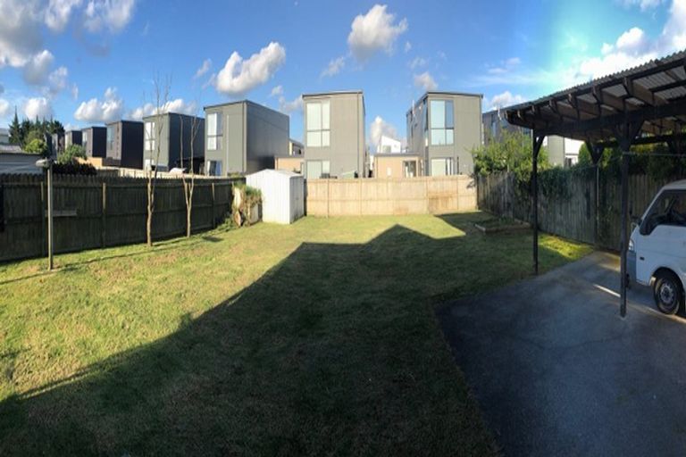 Photo of property in 8 Arimu Road, Papakura, 2110