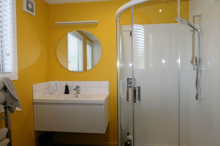 Photo of property in 10 Konini Crescent, Waikanae Beach, Waikanae, 5036