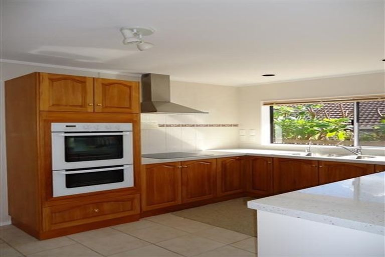 Photo of property in 1/1 Carriage Close, Northpark, Auckland, 2013