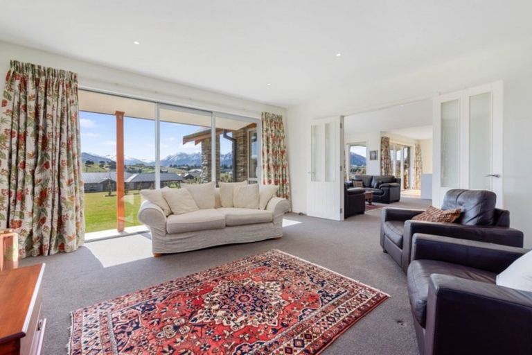 Photo of property in 2 Highfield Ridge, Wanaka, 9305