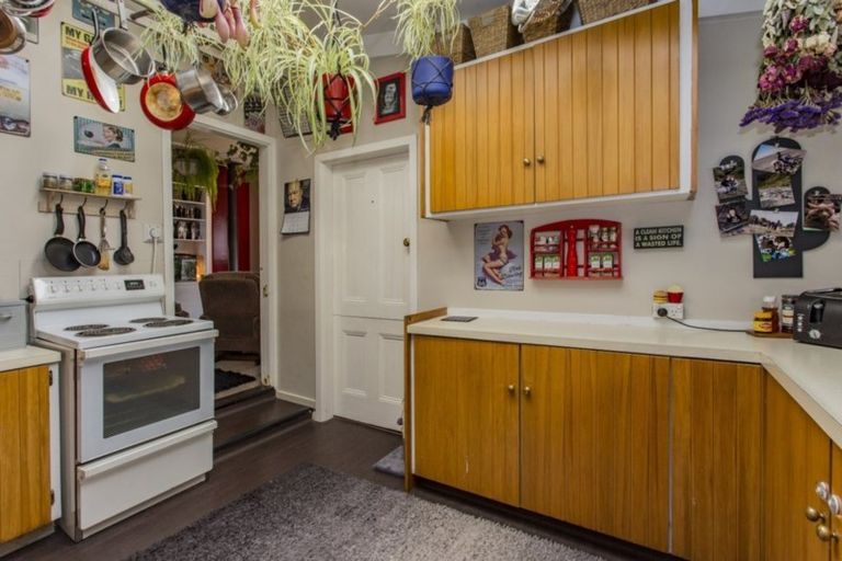 Photo of property in 84 Main North Road, Woodend, 7610