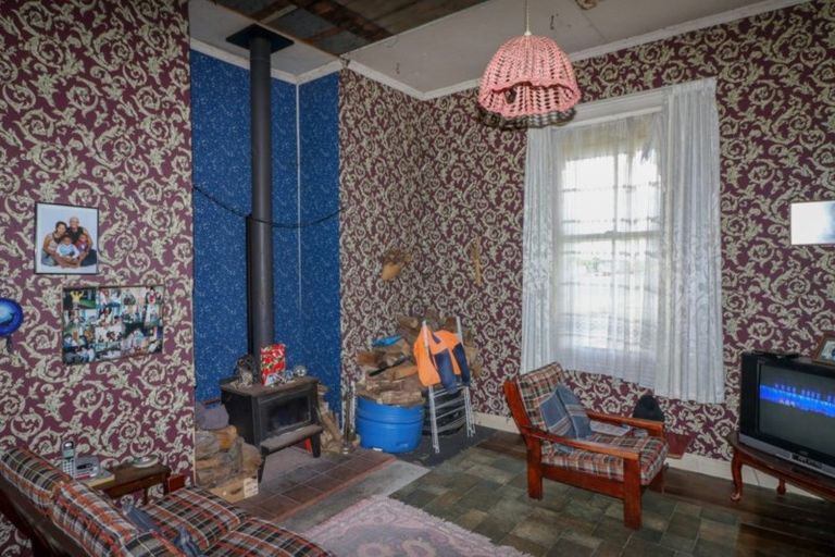 Photo of property in 1 Cadman Street, Dannevirke, 4930