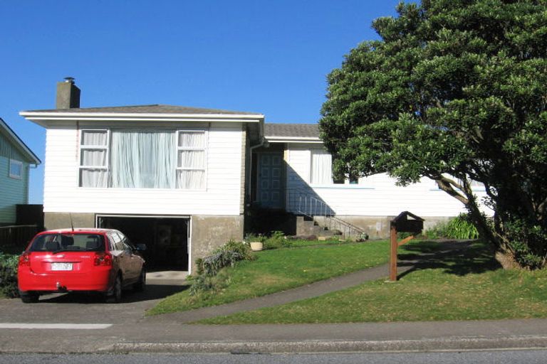 Photo of property in 25 Truscott Avenue, Johnsonville, Wellington, 6037