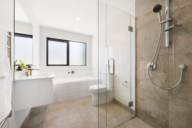 Photo of property in 3 Simpson Crescent, Wanaka, 9305