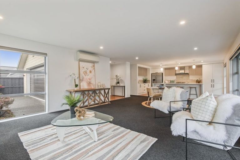 Photo of property in 6 Peter Place, Rangiora, 7400