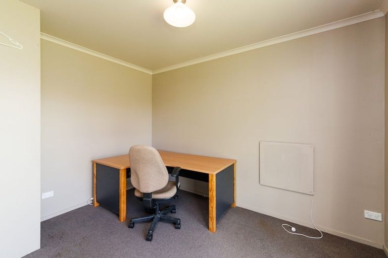 Photo of property in 16 Kingston Street, Awapuni, Palmerston North, 4412