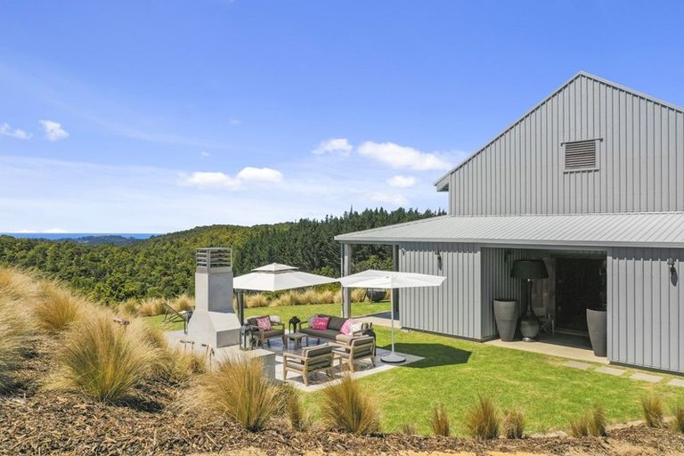 Photo of property in 110 Sandy Bay Farms Road, Matapouri, Whangarei, 0173