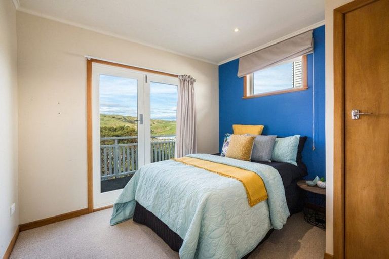 Photo of property in 56 Motuhara Road, Plimmerton, Porirua, 5026