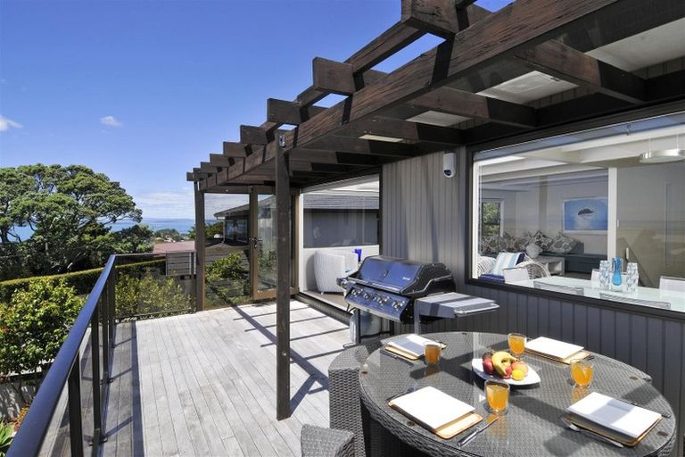 Photo of property in 1/91 Aberdeen Road, Castor Bay, Auckland, 0620