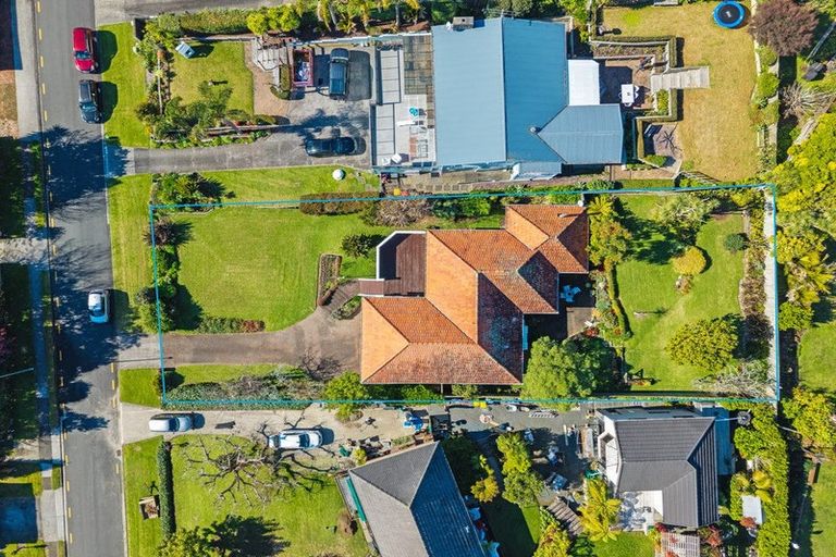Photo of property in 42 Evelyn Road, Cockle Bay, Auckland, 2014