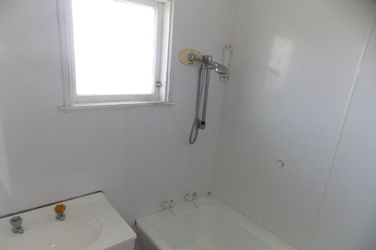 Photo of property in 3 Clifton Street, Bulls, 4818