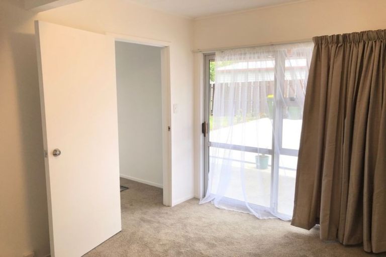 Photo of property in 2/31 Aberfeldy Avenue, Highland Park, Auckland, 2010