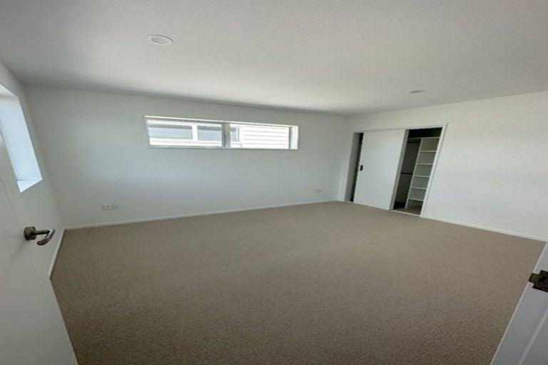 Photo of property in 2a Northgrove Avenue, Hillcrest, Auckland, 0627