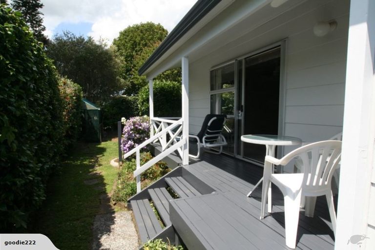 Photo of property in 2/7 Bunnythorpe Road, Papakura, 2110