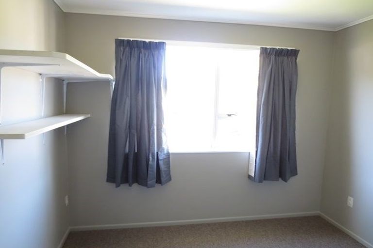 Photo of property in 7 Blueberry Grove, Timberlea, Upper Hutt, 5018