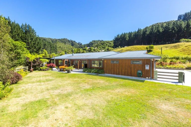 Photo of property in 182 Karapoti Road, Craigs Flat, Upper Hutt, 5372