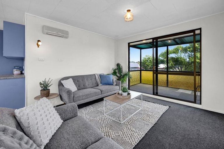 Photo of property in 1/7 Mahoe Street, Strandon, New Plymouth, 4312