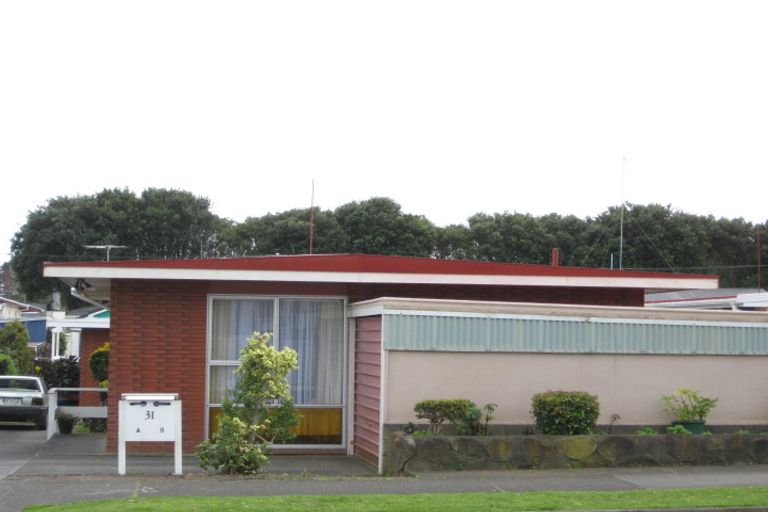 Photo of property in 31b Gilbert Street, New Plymouth, 4310