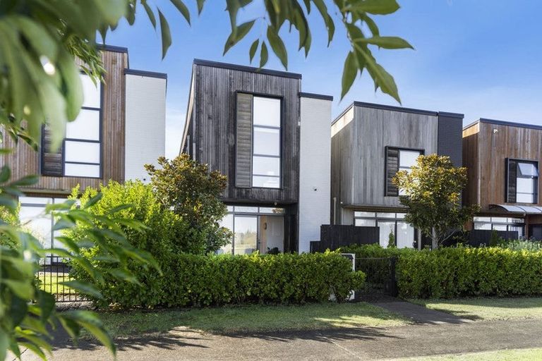 Photo of property in 7 Battalion Drive, Papakura, 2110