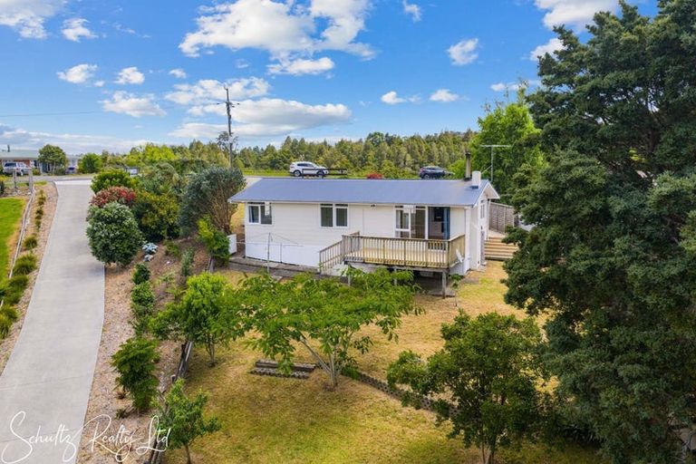 Photo of property in 43 Gorge Road, Maungaturoto, 0520
