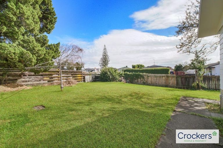 Photo of property in 2 Tuna Place, Manurewa, Auckland, 2102