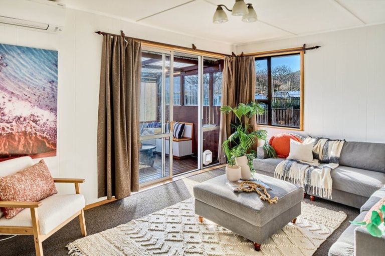 Photo of property in 7 Fleet Street, Naenae, Lower Hutt, 5011