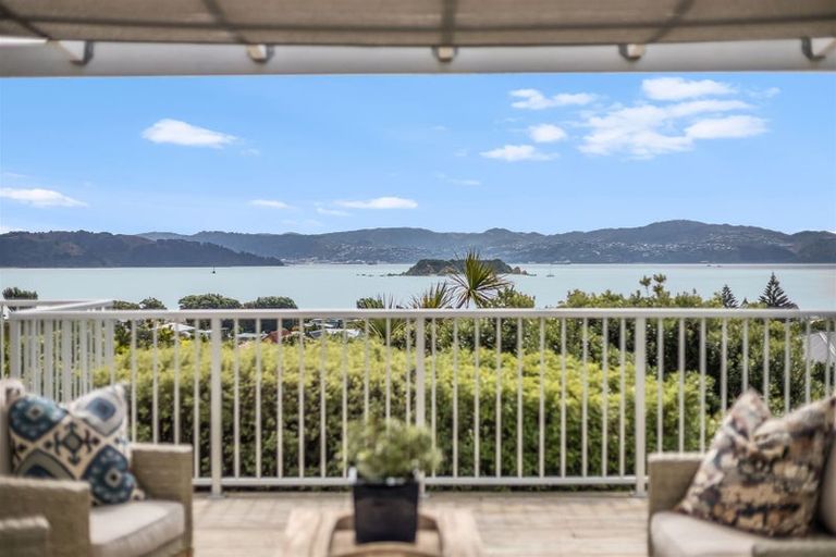 Photo of property in 22 Kowhai Street, Eastbourne, Lower Hutt, 5013