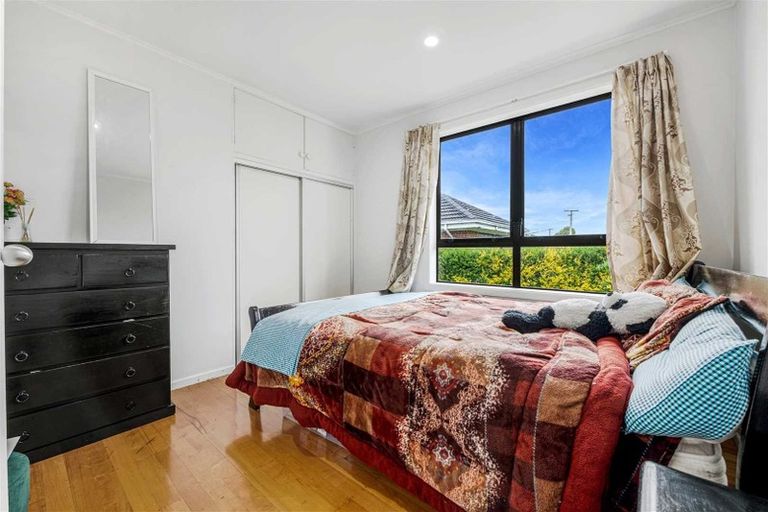 Photo of property in 11 Sunnyside Crescent, Papatoetoe, Auckland, 2025