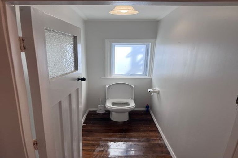 Photo of property in 1/57 Hawker Street, Mount Victoria, Wellington, 6011