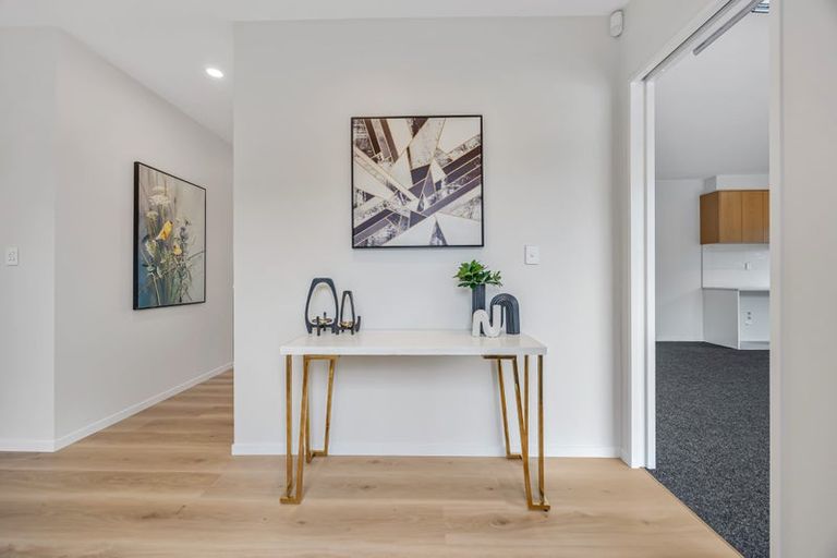 Photo of property in 48 Lewisham Street, Highland Park, Auckland, 2010