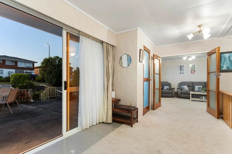 Photo of property in 23 Marcel Place, Glenfield, Auckland, 0629