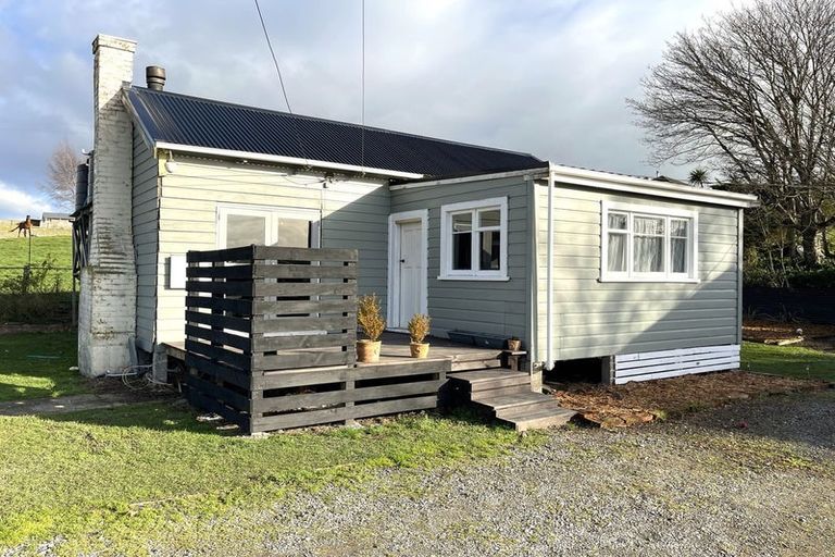 Photo of property in 1 Allan Street, Waiwera South, Clinton, 9584