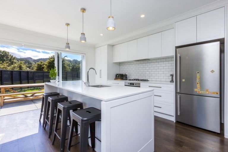 Photo of property in 80 Riverstone Drive, Riverstone Terraces, Upper Hutt, 5018