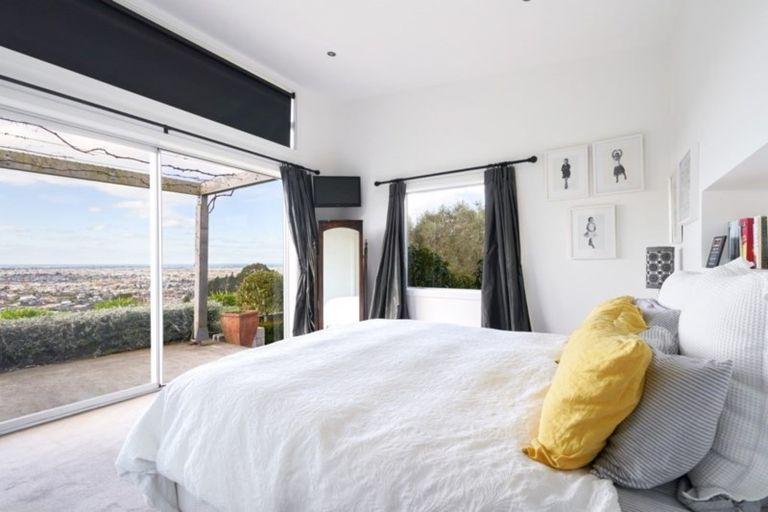 Photo of property in 6 Te Roera Drive, Taradale, Napier, 4112